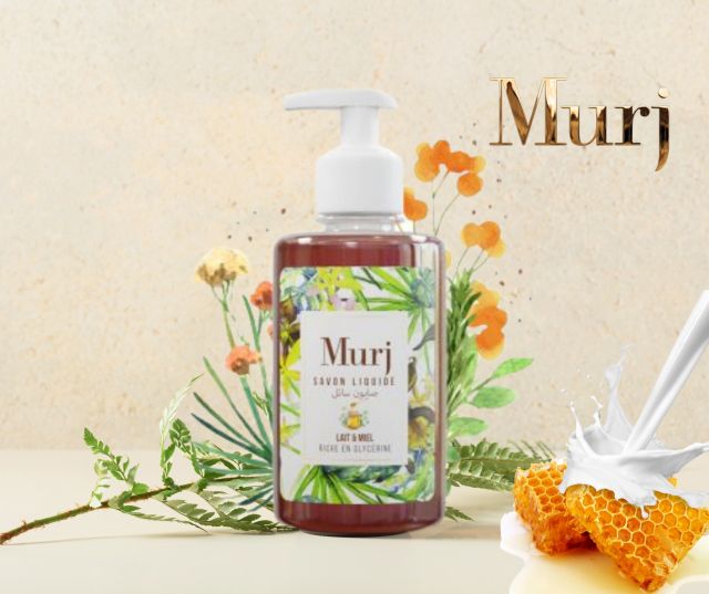 ✨Ce savon liquide aux fragrances gourmandes du lait et du miel saura vous accompagner pour prendre soin de votre peau en la nettoyant et l’hydratant grâce à sa forte teneur en glycérine.
✨سيساعدك هذا الصابون السائل برائحة الحليب والعسل الذواقة على العناية ببشرتك من خلال تنظيفها وترطيبها بفضل محتواها العالي من الجلسرين.✨
🥰